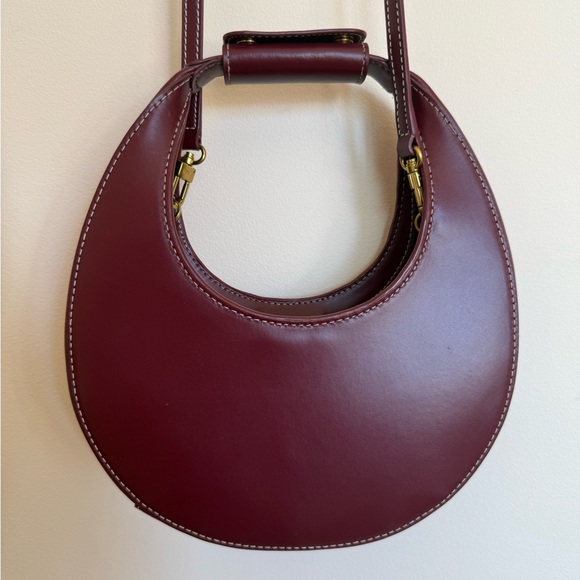 Staud Moon Bag in Raspberry - Picture 3 of 5
